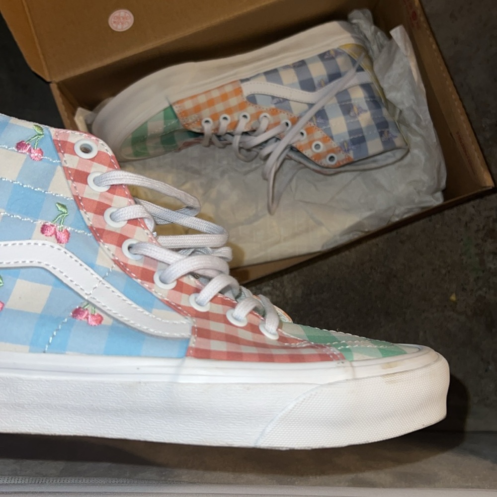 Cute Spring Vans Only Worn Once - image 2